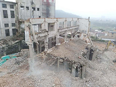 違章建筑拆除工程隊(duì)