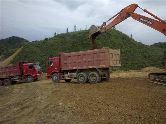 太倉(cāng)垃圾土方運(yùn)輸車